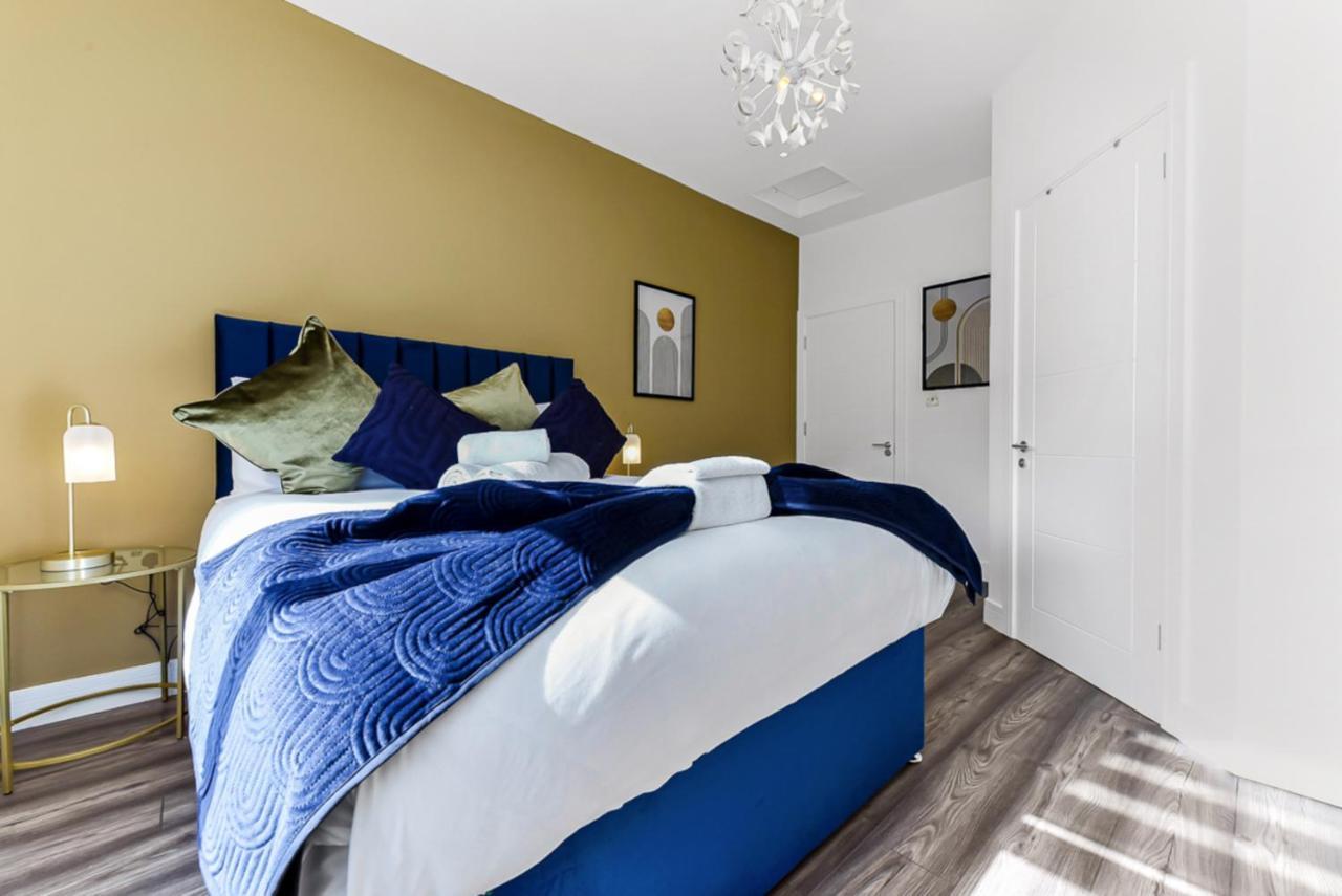 Appartamento Lovely Two Bedroom With Ensuite Bathrooms *