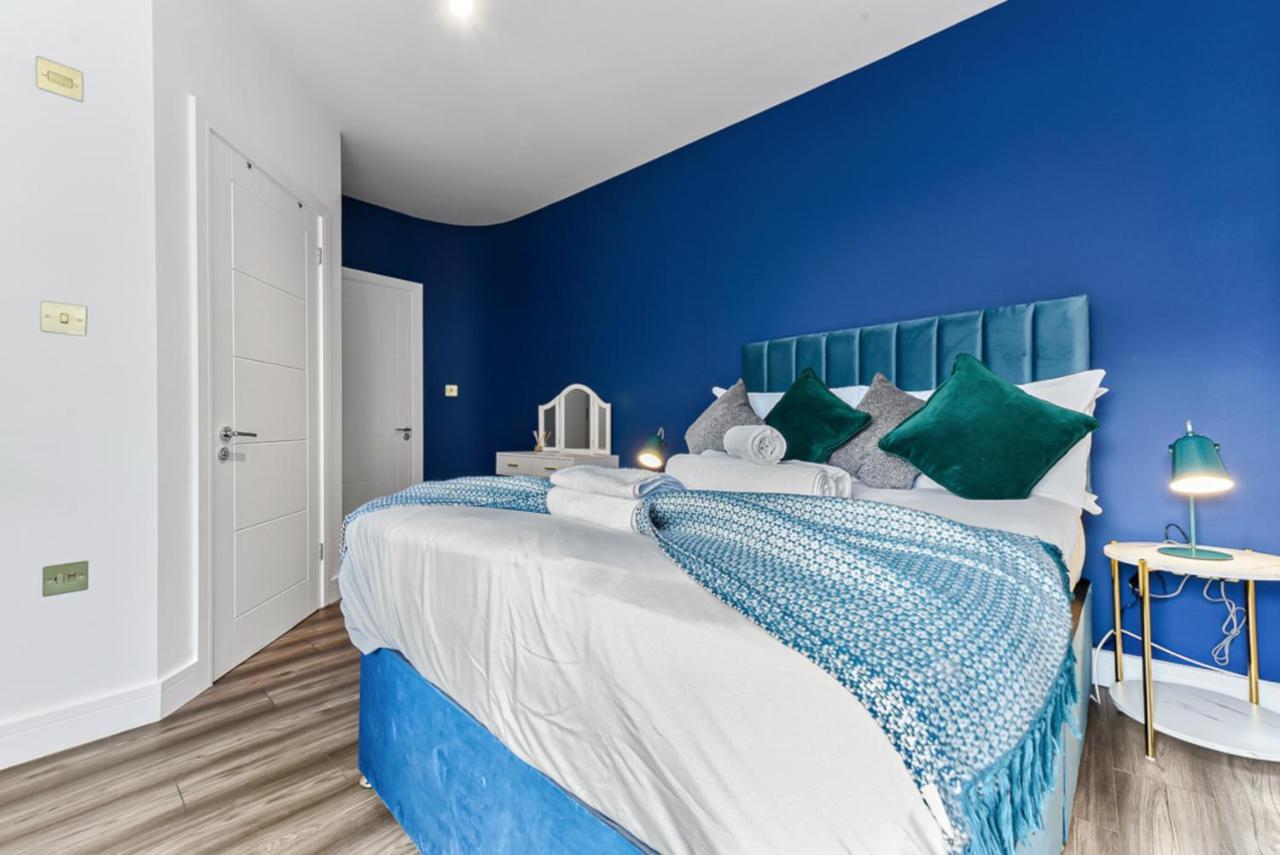 Appartamento Lovely Two Bedroom With Ensuite Bathrooms